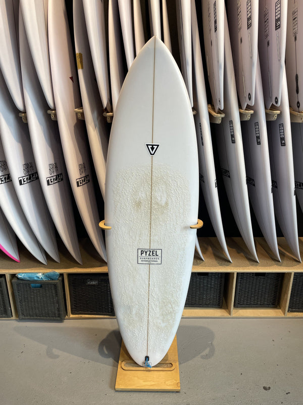 Crisis Twin - 5'8" X 19" X 2 1/2" - 28,8L - Round